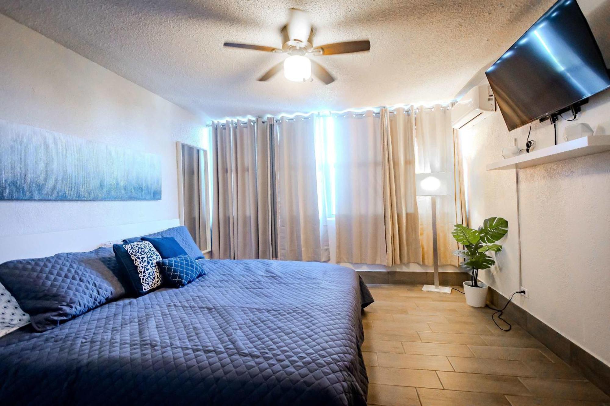 Sunset Paradise Cozy Beachfront Escape - Isla Verde San Juan Ngoại thất bức ảnh